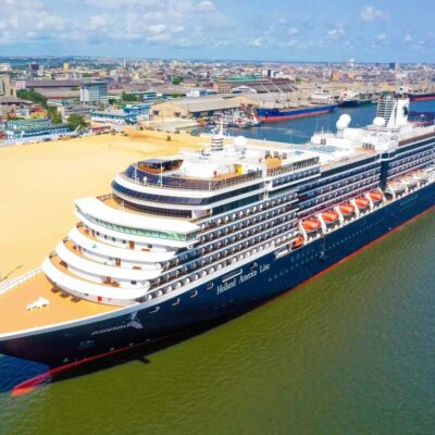 Le Port Autonome d’Abidjan 🇨🇮 a accueilli le plus grand navire de croisière de son histoire.